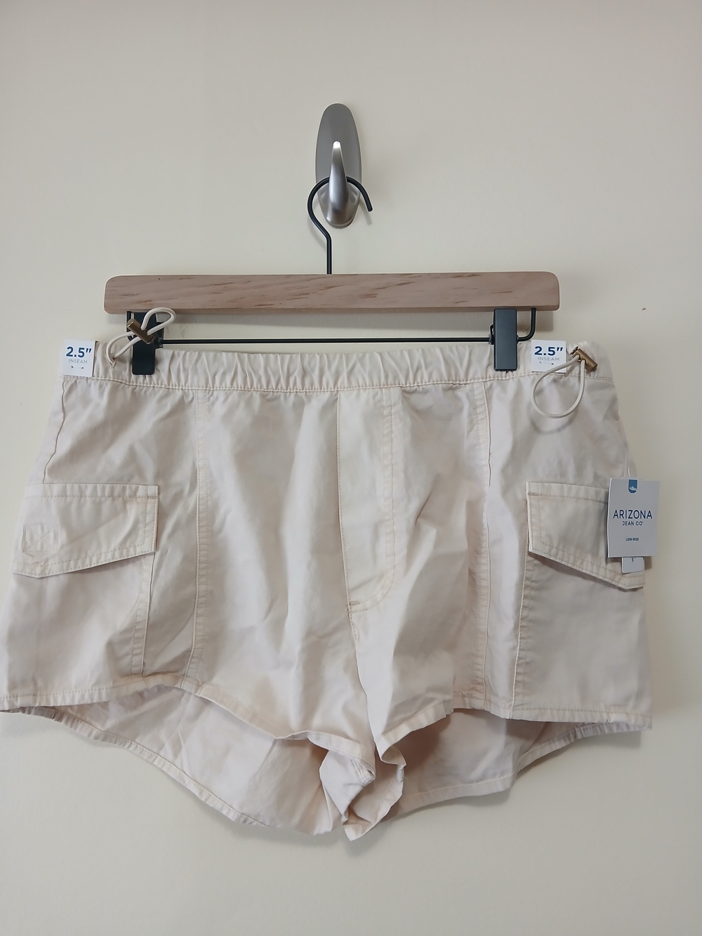 Arizona Jean Co Pebble Beach Pockets Cotton Boyfriend Shorts Size M 2.5" Inseam